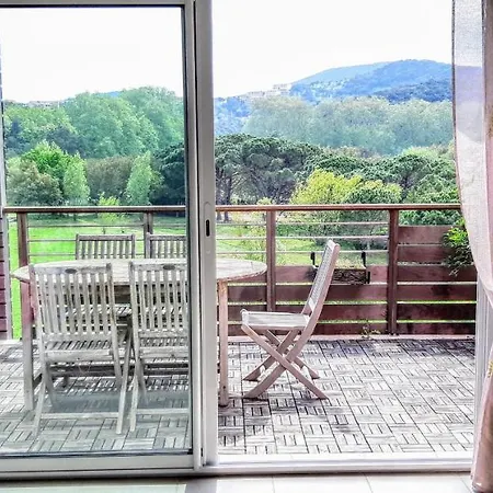 Apartamento Agay Rive Nature : 3 Pieces De Standing Calme Piscine 170la Saint-Raphaël
